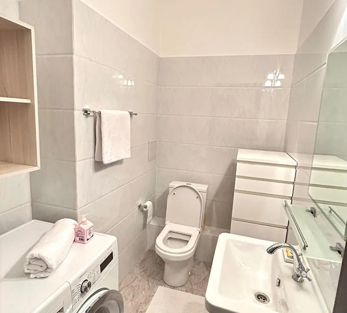 Babylon Apartment Almaty 0*,